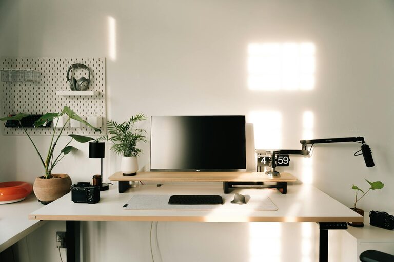 Simple Tips for Creating a Productive Home Office Environment